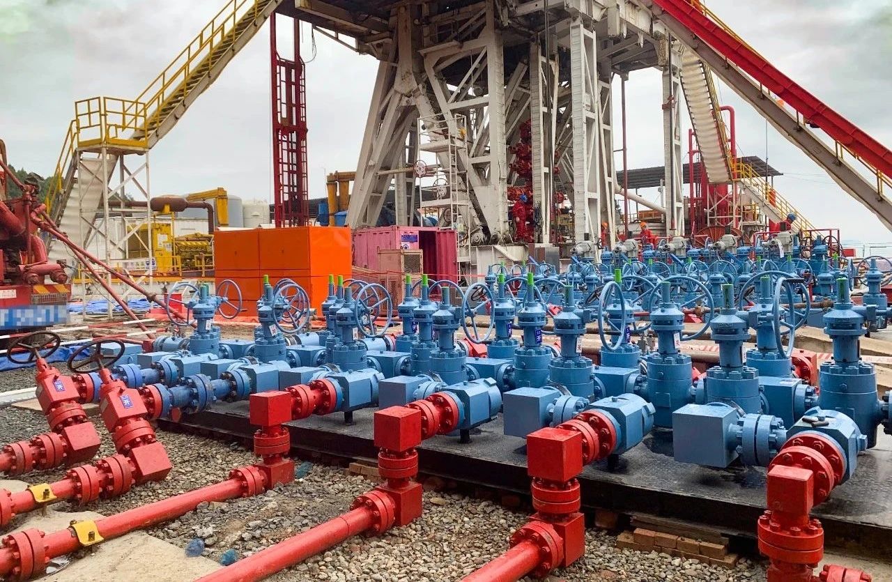 國(guó)內(nèi)首臺(tái)套 神開(kāi)全自動(dòng)碳纖維檢測(cè) 設(shè)備成功交付(圖3) 國(guó)內(nèi)首臺(tái)套 神開(kāi)全自動(dòng)碳纖維檢測(cè) 設(shè)備成功交付(圖3)